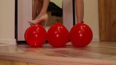 Heels Crush Balloons Crushing Heels - voyeurhit.com