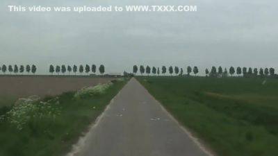 Hot Threesomes Outdoor - hotmovs.com