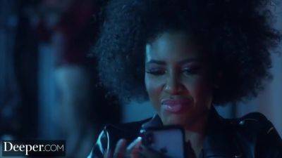 Demi Ambushes Boyfriend With Ebony Reverse Gan - hotmovs.com