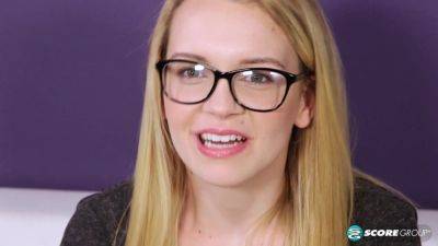 Arkansas Stunner - hotmovs.com