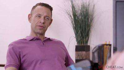 Aubree Valentine - Aubree Valentine In Frisky At Work - upornia.com