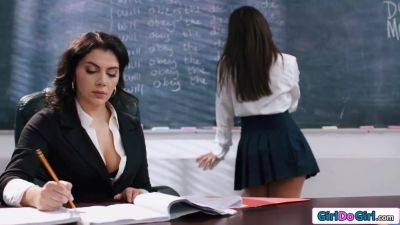 This is what you want right?A spanking n a taste of my pussy - hotmovs.com