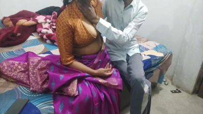 Desi Bhabhi Ko - Devar Ne Mauka Dekh Desi Bhabhi Ko Chocolate Khilaa Ke Pela - hclips.com