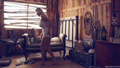 Kelly Madison - Kelly Madison: Lonely & Luscious in the Loft - porntry.com
