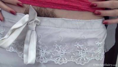 Whitney's Shaved: Time for Solo Play - porntry.com