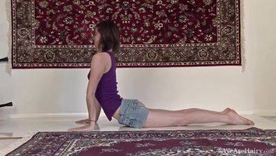 Hairy Brunette Kiyoko: A Fighter and Yoga Expert - veryfreeporn.com