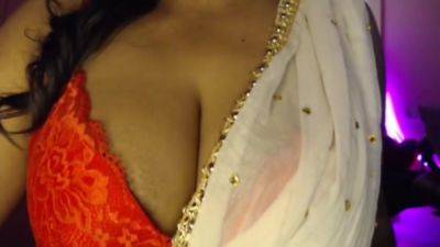 Hot Desi Enjoys Youth By Applying Nipple Clamps On Her Nipples With Bhabhi Ji - hclips.com