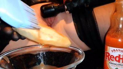 Lady Shock - Ginger Dildo Wiht Chili Sauce - videomanysex.com