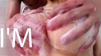 Bathtub Seduction, Cougar Threesome, and Outdoor Expertise - drtuber.com - Japan