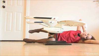 Lola: Devoted to Star Trek, Episode 5 - xxxfiles.com