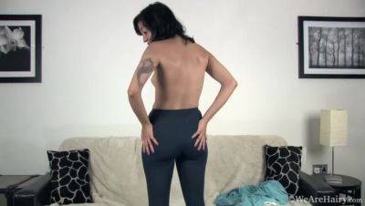 Mariana Goes Bare in Explicit Camera Chat - porntry.com