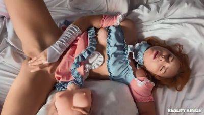 Redhead Sweetie's Favorite Toy / 9.11.21 - porntry.com