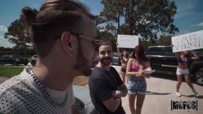 Alluring Leggy Vixen Wonderful Sex Scene - upornia.com