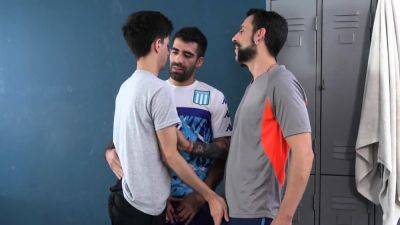 Locker room DILFS fuck ass of 3way twink - drtuber.com