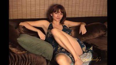 Brooke displays her soaked tiny kitty - porntry.com