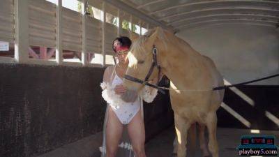 Mia Valentine In Curves Spic Likes To Ride - upornia.com