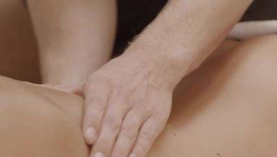 The Masseuse's Ivy Invitation - porntry.com