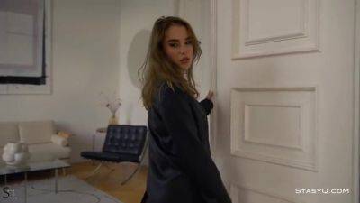 Paulineq No. 570 - upornia.com