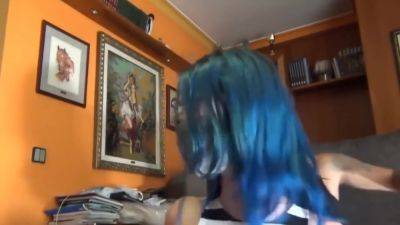 She Cant Play - upornia.com