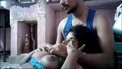 Indian House Wife Big Natural Tits Boobs - desi-porntube.com - India