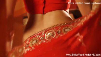 She Takes A Sensual Journey - hclips.com