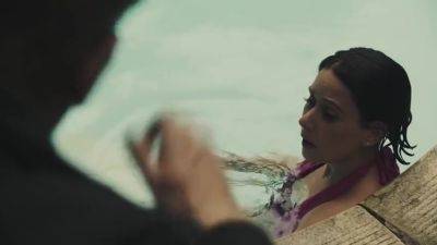 Belle O'hara - Tempted To Touch - upornia.com