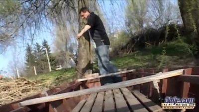 Louis and Blonde Candy's Facial Play in Public - veryfreeporn.com