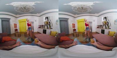 A Few Drinks... And More! - txxx.com