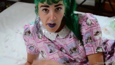 Avalon & Emerald: Celebrating Vagina Day with Happiness - veryfreeporn.com