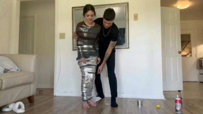 Extreme Duct Tape Challenge - hclips.com