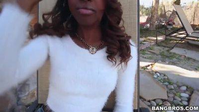 Curvy Ebony Pussy Stretched to the Limit! - porntry.com