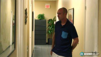 The Xlgirls Office Pervert - hotmovs.com