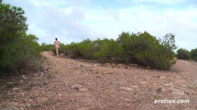 Sexy Red Head Takes A Risk By Masturbating Outside - upornia.com