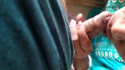 Horny Wife Fucked Hard In Her Tight Pussy - desi-porntube.com