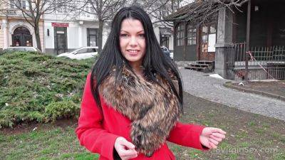 Small Tit Brunette Gives Blowjob To A Big Cock - upornia.com