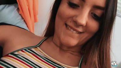 Kinsley: Teen Amateur's Thick Cock Encounter - xxxfiles.com