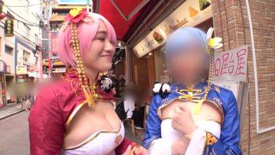 聖地巡礼 レイヤー×ハンター 第1話 異世界転生したら横浜・中華街でした！？ ピンクと⻘のショートボブが目立つ姉妹キャラコスプレイヤーを聖地ナンパ！！ - txxx.com - Japan