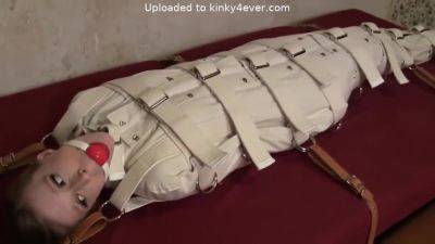 Cobbie Commited - upornia.com