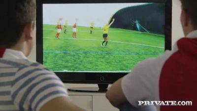 Vanessa Decker - Vinna Reed - Vanessa Decker & Vinna Reed: Anal Orgy & Big Tits - porntry.com