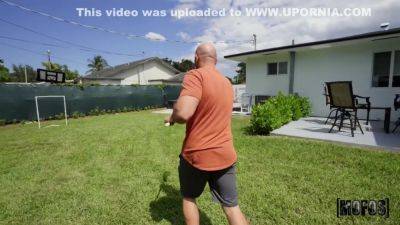 Mimi Monet - Kinky Babe Hardcore Porn Video - upornia.com