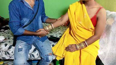 Pati Fauj Me Mauj Me - Postman Ke Sath Chudai - desi-porntube.com