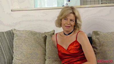 Diana Gold And Diana V In Interview #2 - upornia.com