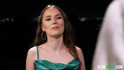 Lets Show The World What You Got - upornia.com