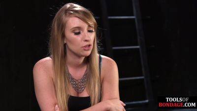 Trapped BDSM slut loves hardcore whip with boyfriend - txxx.com