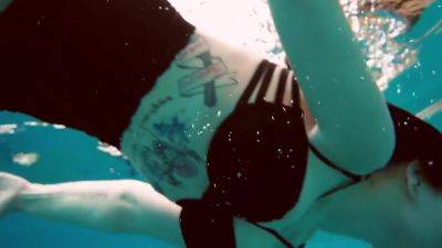 Hot Tatted Babe Dashka Has Big Tits Swirling Underwater - hclips.com