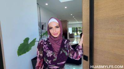 Alexa Payne - Busty Muslim Milf - videooxxx.com