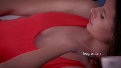 Brunette Cristin's Authentic Orgasms - xxxfiles.com