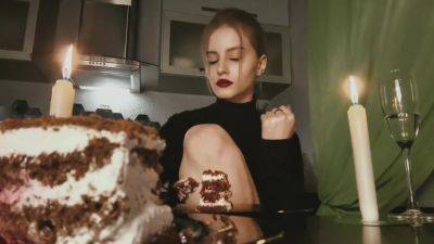 Cover My Pale Skin With Ur Cream - hclips.com