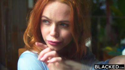 Insatiable Ella Cant Keep Her Hands To Herself - upornia.com