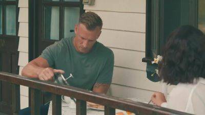 Holiday Heat - Tied To Her Phone - hotmovs.com